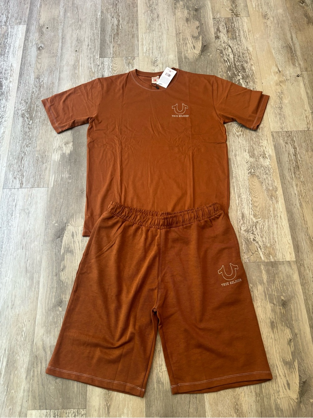 True Religion Mens Brown Short Set